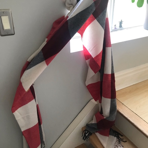 Rag and bone, big cozy scarf. NWOT. - Picture 3 of 3